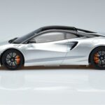 McLaren McLaren Artura Coupe Silver GT Spirit 1:18 1:18 Resin