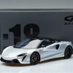 McLaren McLaren Artura Coupe Silver GT Spirit 1:18 1:18 Resin