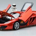 McLaren McLaren MP4-12C Coupe With Stig Top Gear Figurine Minichamps 1:18 1:18 Diecast
