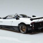 Pagani Pagani Zonda HP Barchetta Carbon Fiber White LCD 1:18 1:18 Diecast